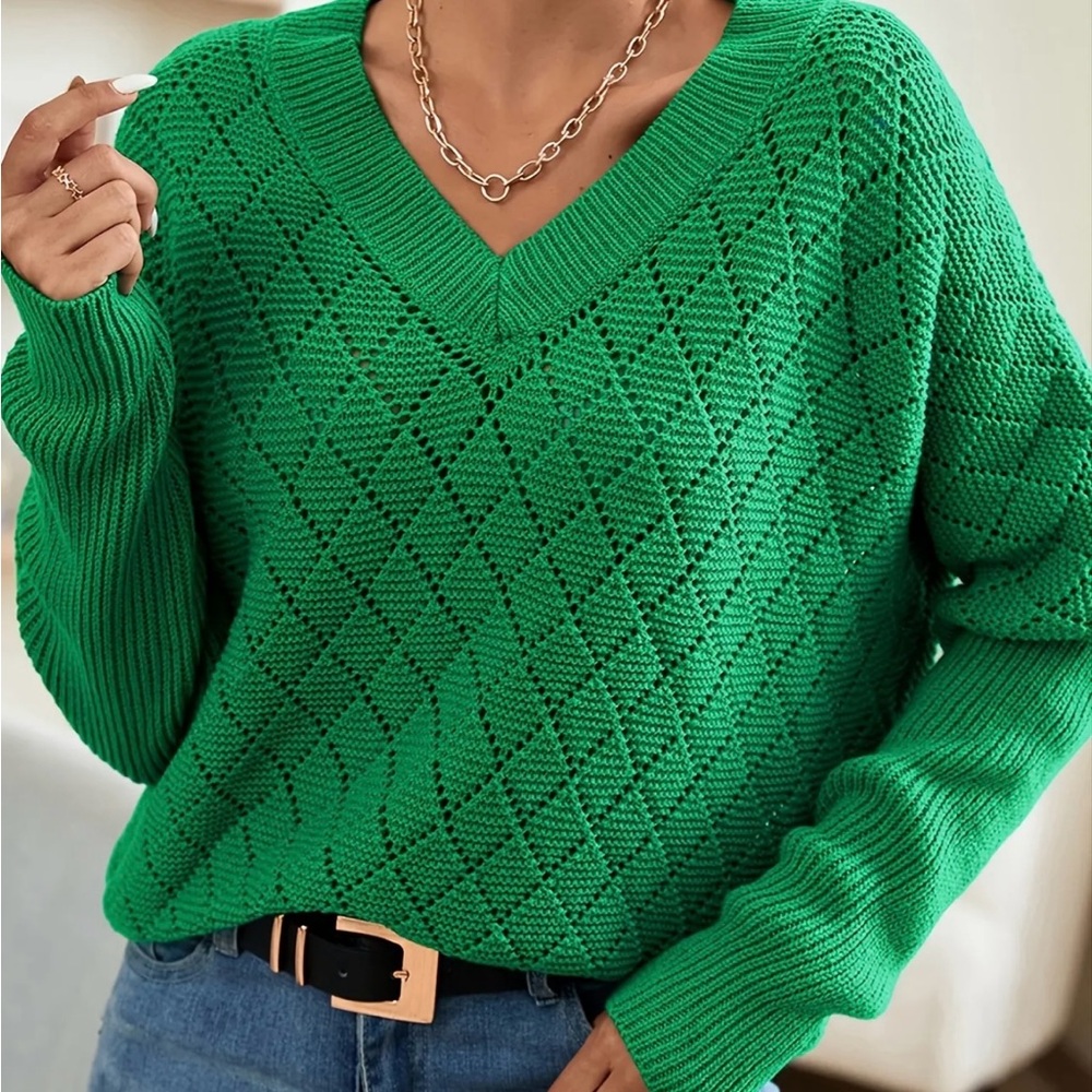 Women’s beautiful Green fall sweater. Large NWOT
